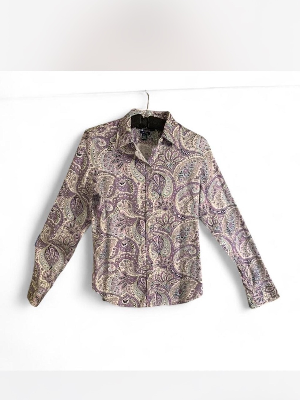 Chaps Women's Paisley Button-Down Shirt in Lavender and Cream size M No Iron